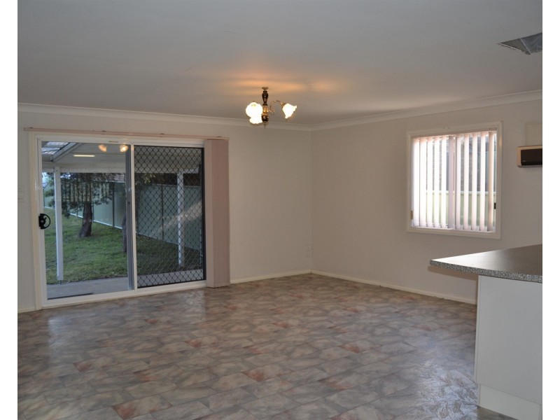 10 Renown Avenue, Shoalhaven Heads NSW 2535