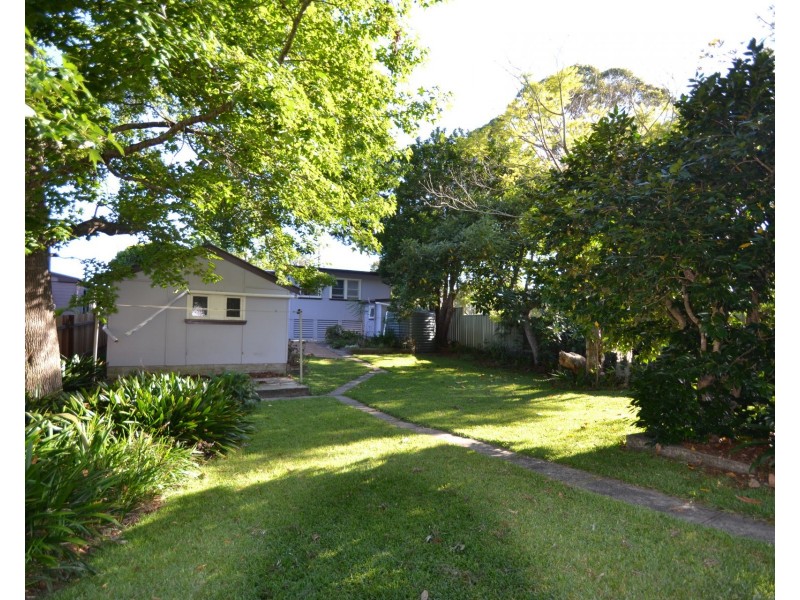 6 Ravenscliffe Avenue, Shoalhaven Heads NSW 2535