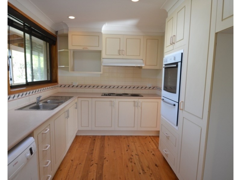 8 Throsby Street, Shoalhaven Heads NSW 2535