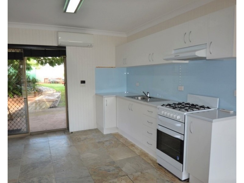 8 Throsby Street, Shoalhaven Heads NSW 2535