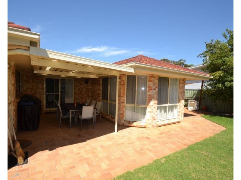 32 Scott Street, Shoalhaven Heads NSW 2535