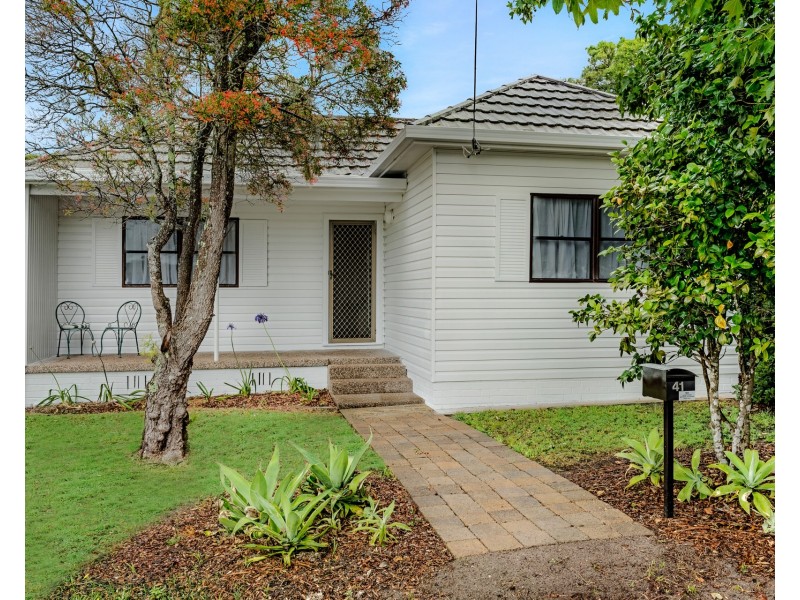41 Ravenscliffe Road, Shoalhaven Heads NSW 2535