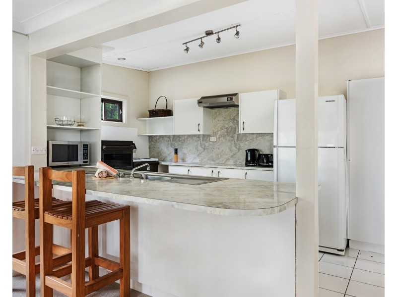 41 Ravenscliffe Road, Shoalhaven Heads NSW 2535