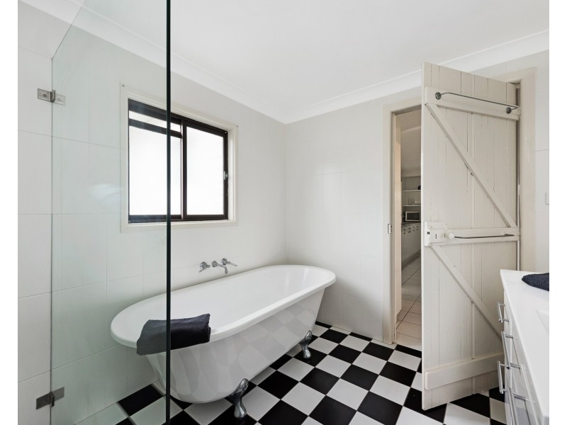41 Ravenscliffe Road, Shoalhaven Heads NSW 2535