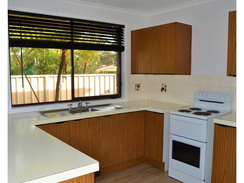 10 Mclay Avenue, Shoalhaven Heads NSW 2535
