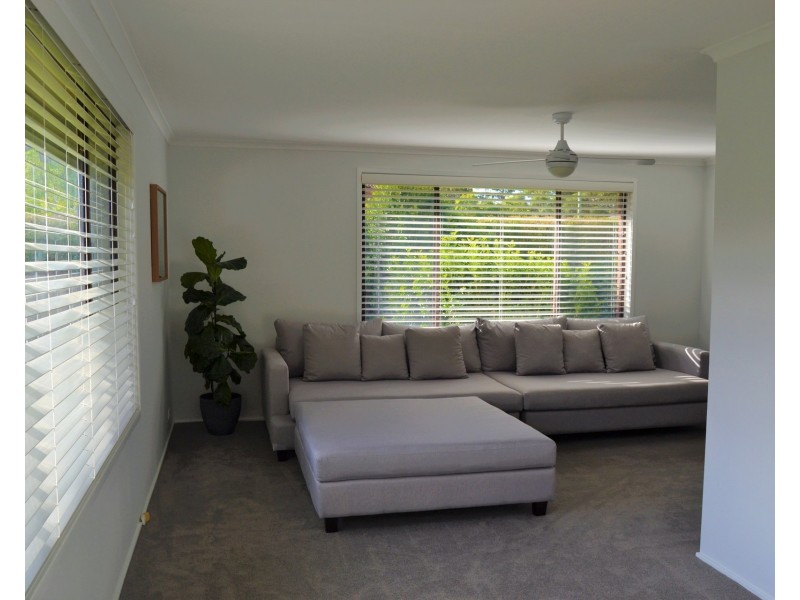 10 Mclay Avenue, Shoalhaven Heads NSW 2535