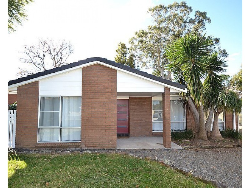 2 Folia Close, West Nowra NSW 2541