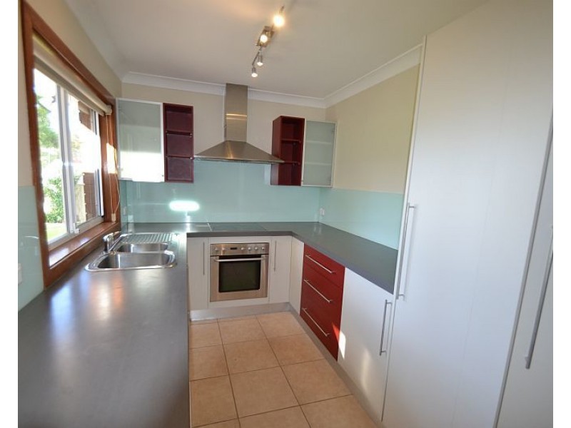 2 Folia Close, West Nowra NSW 2541