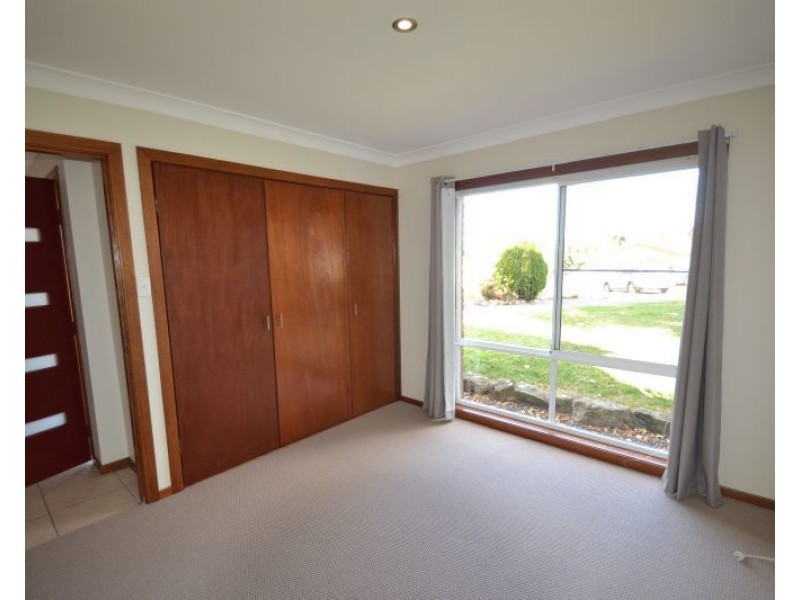 2 Folia Close, West Nowra NSW 2541