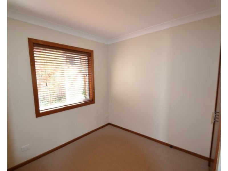 2 Folia Close, West Nowra NSW 2541