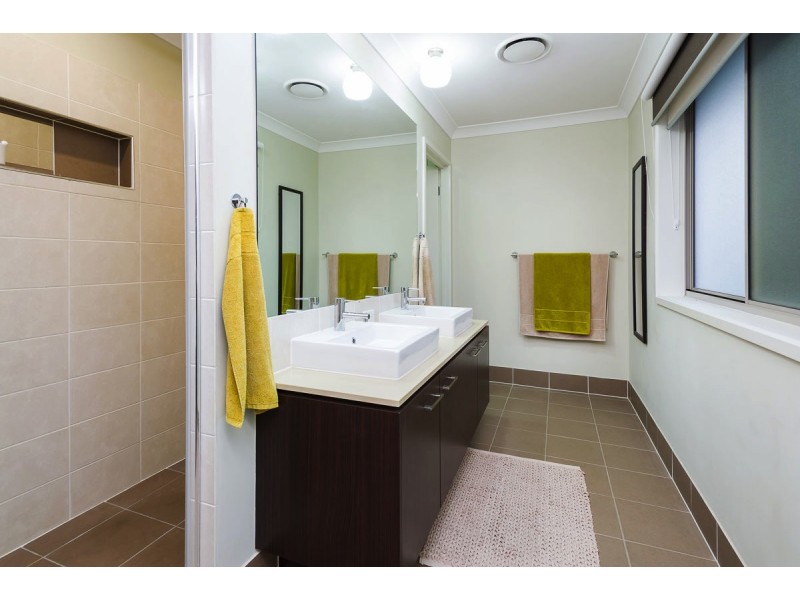 11 Humber St, Upper Coomera QLD 4209