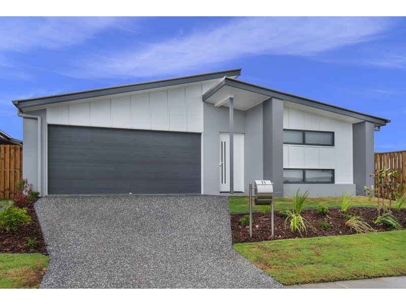 71 Stinson Cct, Coomera QLD 4209