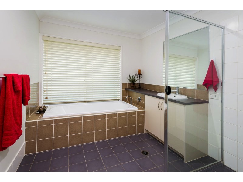 9 Heatherdale Dr, Upper Coomera QLD 4209