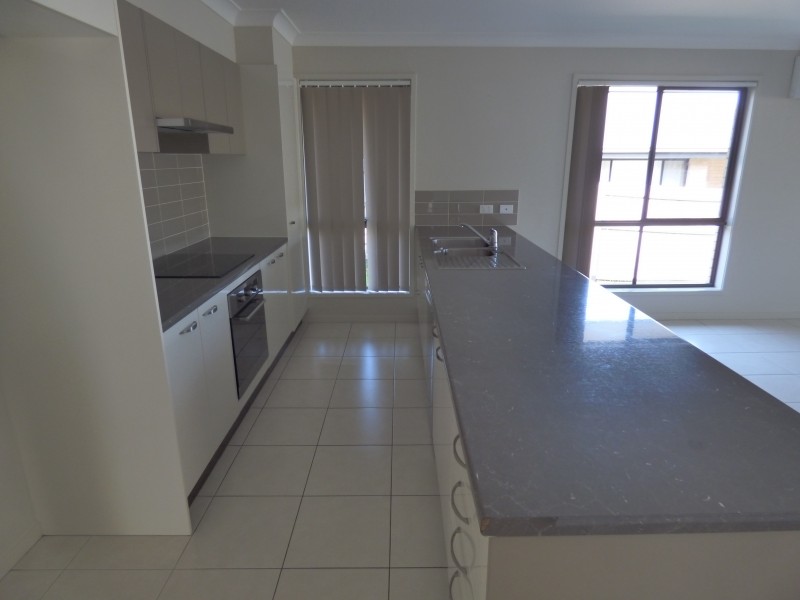 6 Oscar Cl, Ormeau QLD 4208