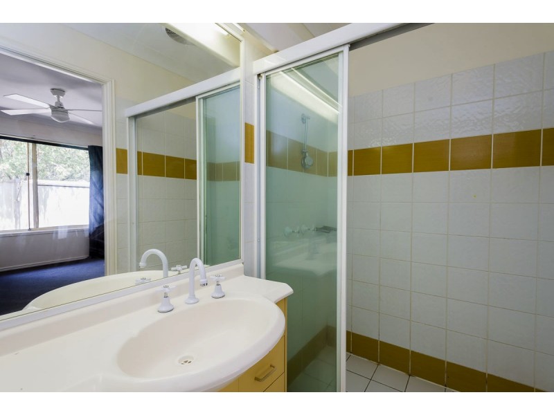 Unit 4/171-179 Coombabah Rd, Runaway Bay QLD 4216