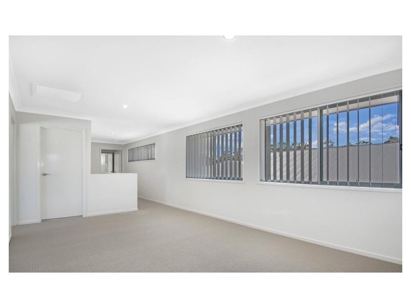 27 Mcpherson Cres, Coomera QLD 4209