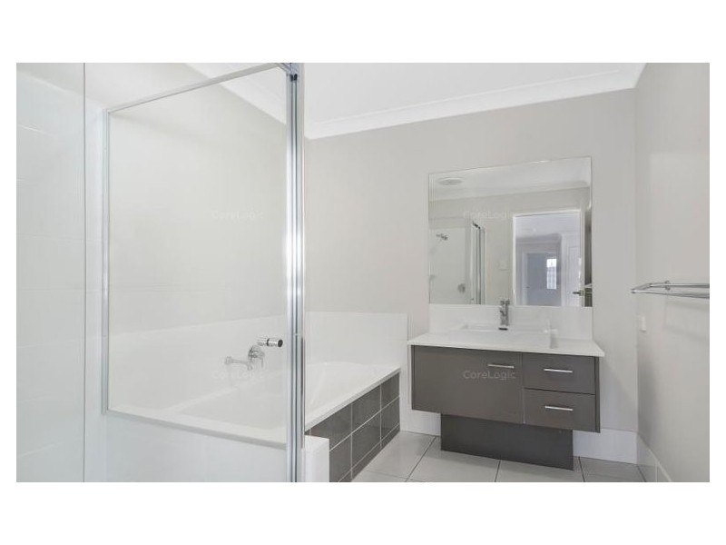 27 Mcpherson Cres, Coomera QLD 4209