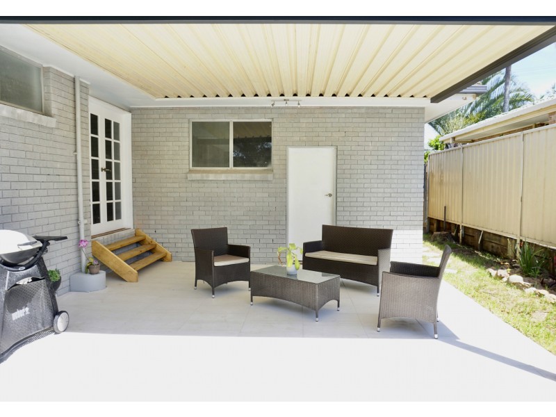 23 Annerley Ave, Runaway Bay QLD 4216