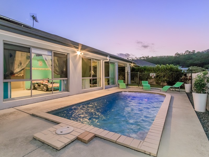 6 Warrandyte St, Upper Coomera QLD 4209