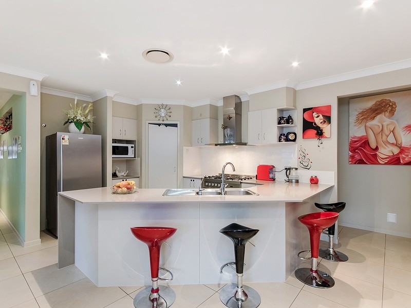 6 Warrandyte St, Upper Coomera QLD 4209