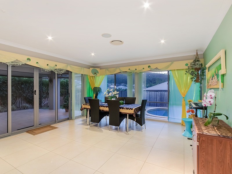 6 Warrandyte St, Upper Coomera QLD 4209