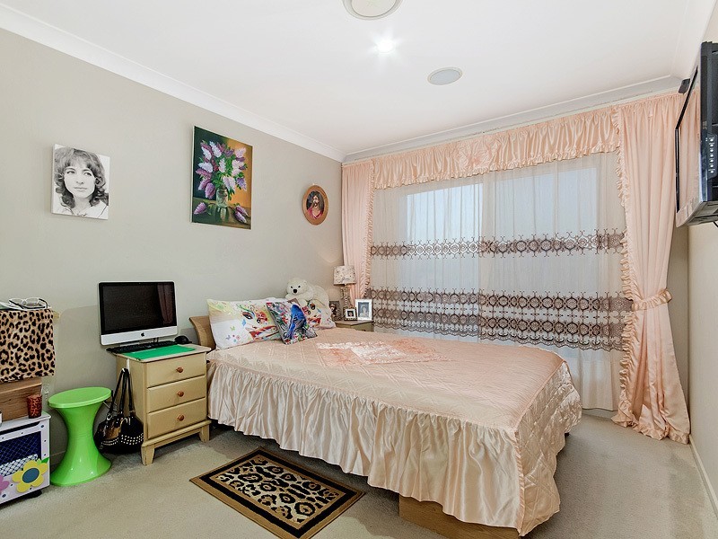 6 Warrandyte St, Upper Coomera QLD 4209