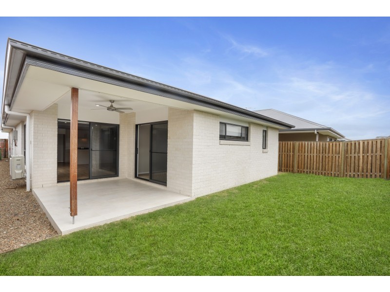 11 Lindeman Cct, Pimpama QLD 4209