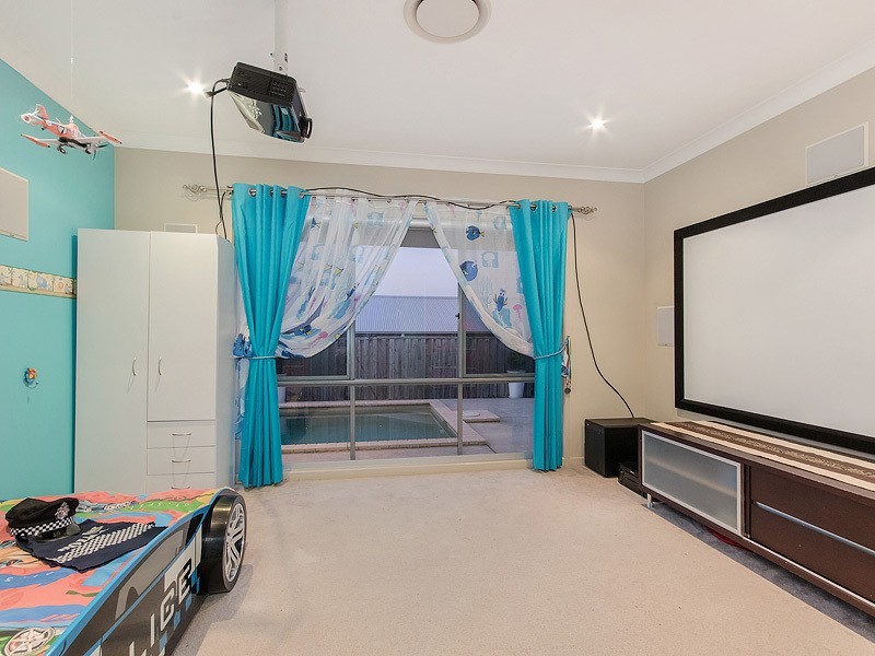 6 Warrandyte St, Upper Coomera QLD 4209