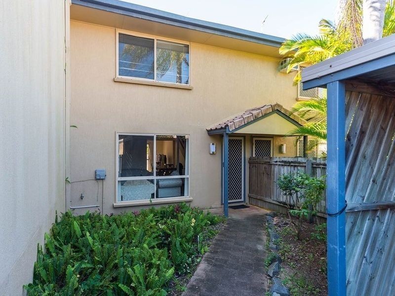 Unit 44/63 Olsen Avenue, Labrador QLD 4215