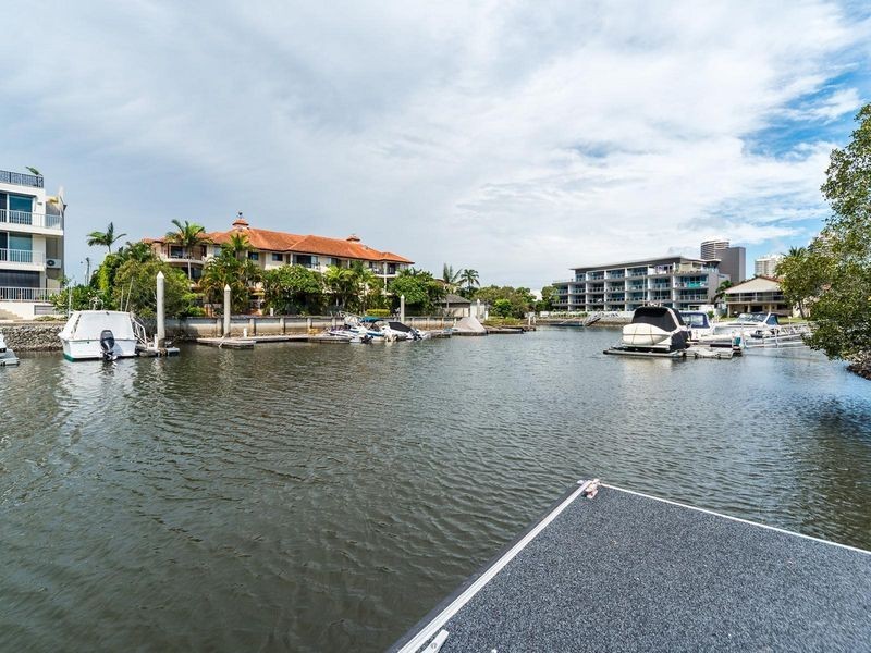 Unit 20/75-77 Bayview Street, Runaway Bay QLD 4216