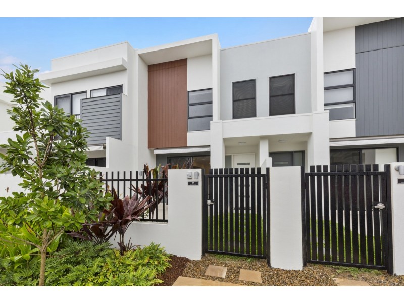 21 Mayfair Lane, Hope Island QLD 4212