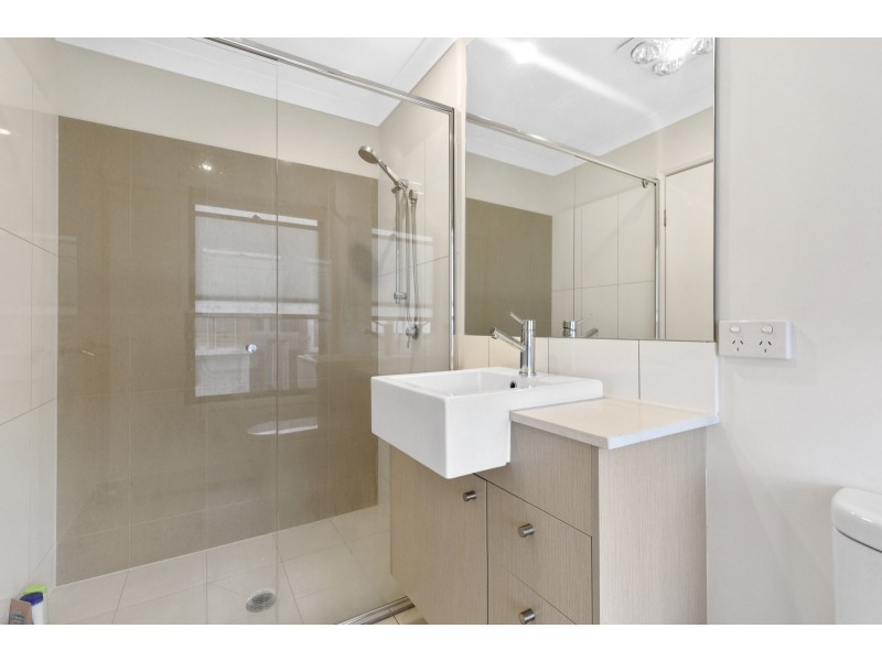 21 Mayfair Lane, Hope Island QLD 4212