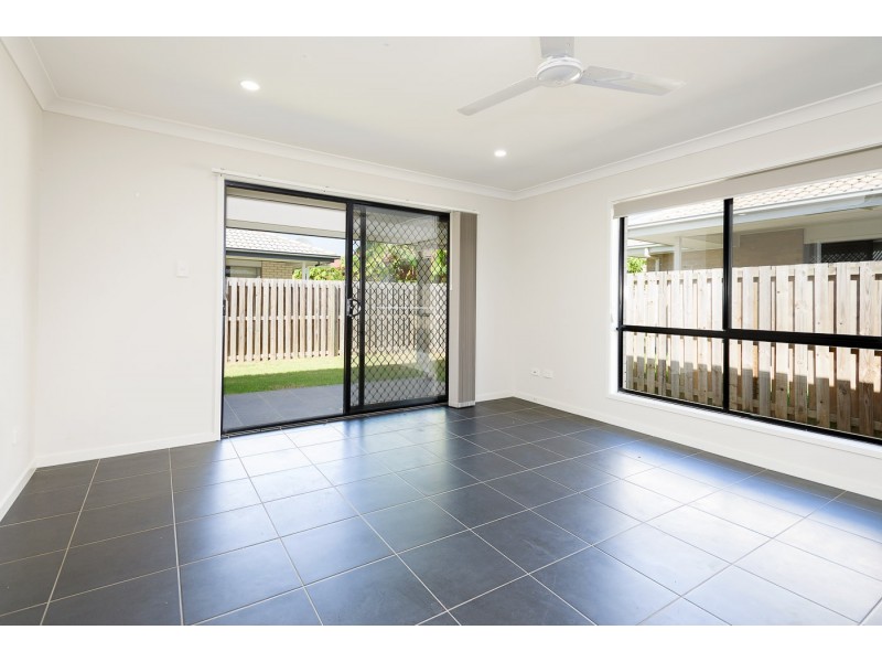 32 PARKVISTA CIRCUIT, Coomera QLD 4209