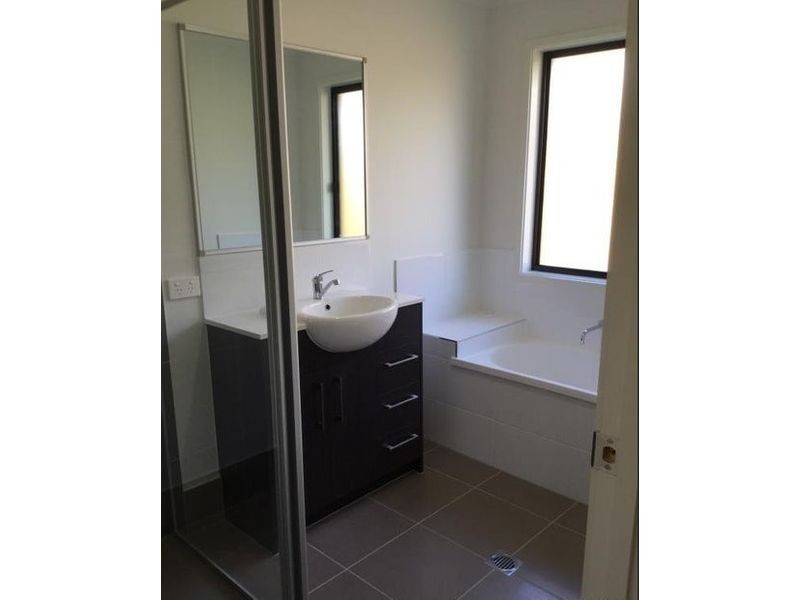 1 Lindsay Lane, Pimpama QLD 4209