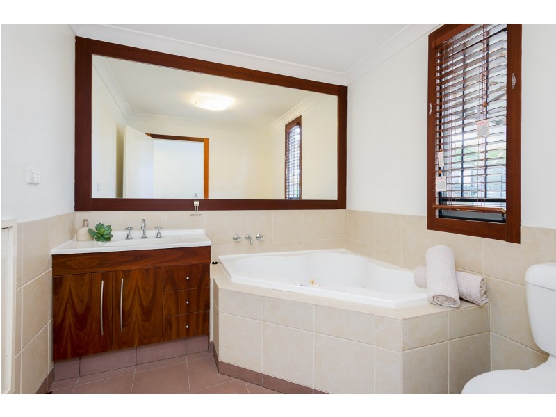 89 BAYVIEW TERRACE, Wavell Heights QLD 4012