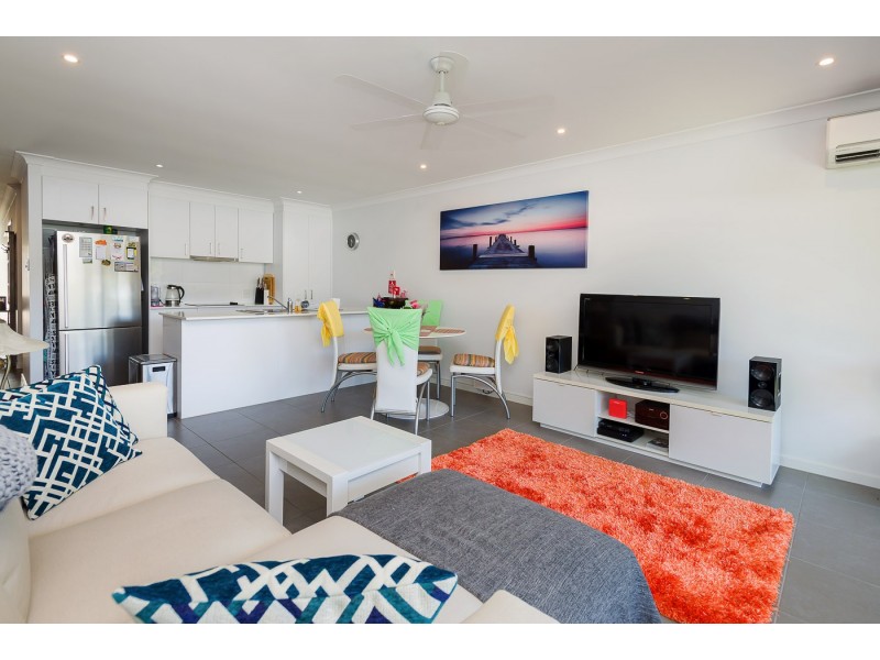 1/12 Velox Circuit, Upper Coomera QLD 4209