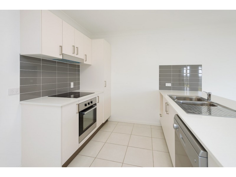 10 Ferngrove Street, Pimpama QLD 4209