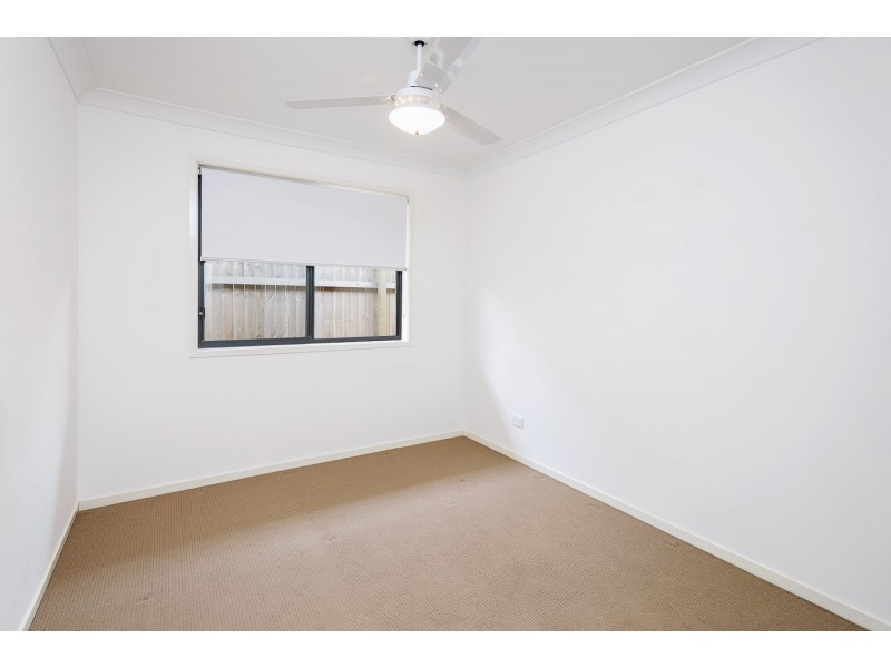 10 Ferngrove Street, Pimpama QLD 4209