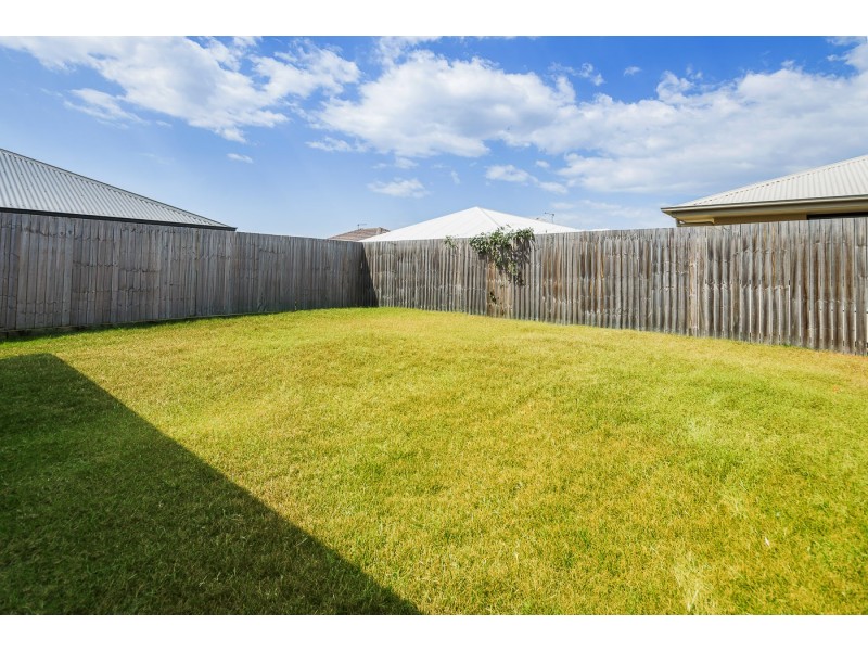 10 Ferngrove Street, Pimpama QLD 4209