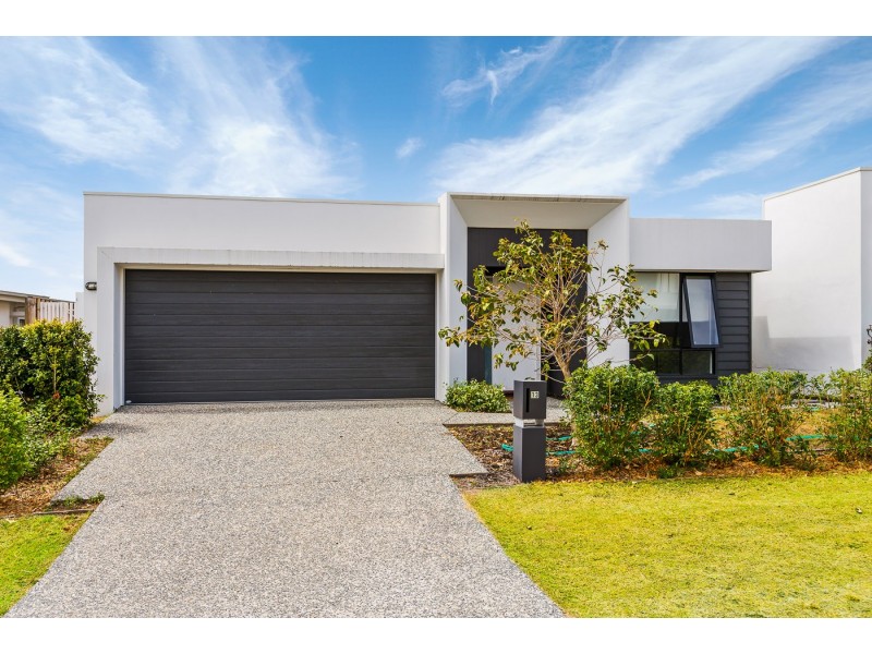 13 Sky Crescent, Pimpama QLD 4209