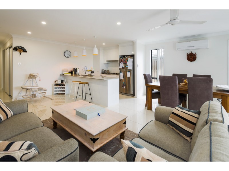 13 Sky Crescent, Pimpama QLD 4209