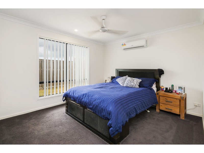 13 Sky Crescent, Pimpama QLD 4209