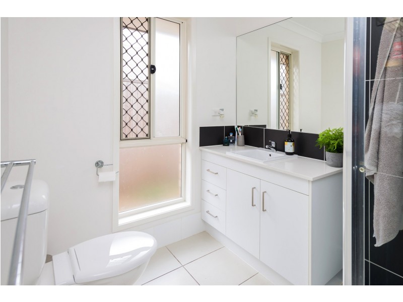 40 Cummings Circuit, Willow Vale QLD 4209
