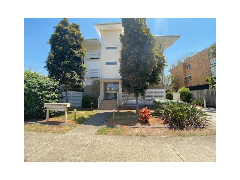 1/7 Phillip Street, Labrador QLD 4215