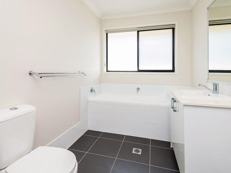 32 Parkvista Circuit, Coomera QLD 4209