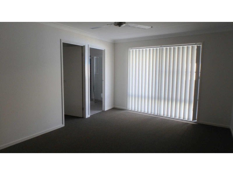 23 Avondale Drive, Pimpama QLD 4209