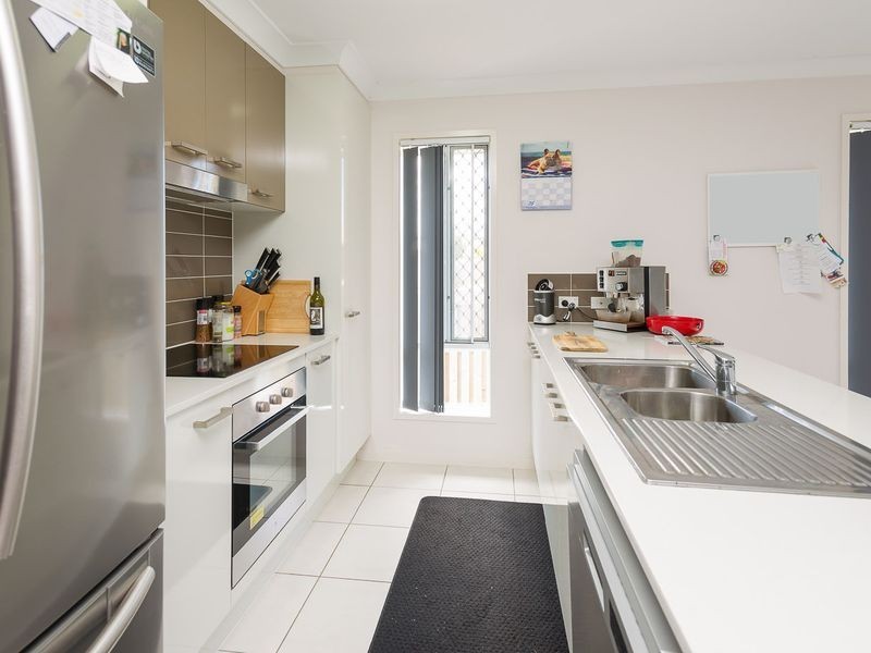 15 Parkvista Circuit, Coomera QLD 4209