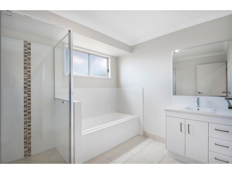 24 Stinson Circuit, Coomera QLD 4209