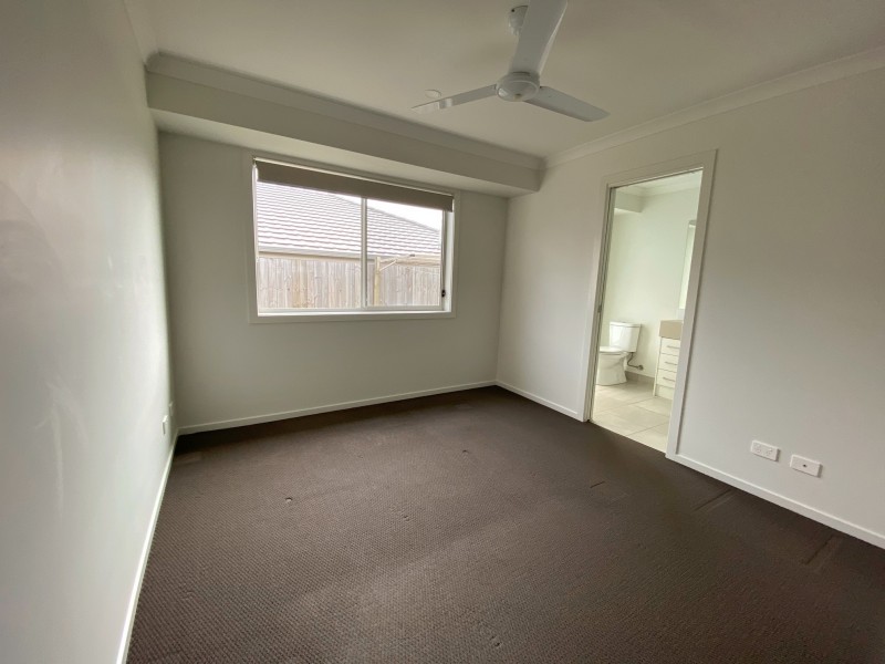 54 Cummings Circuit, Willow Vale QLD 4209