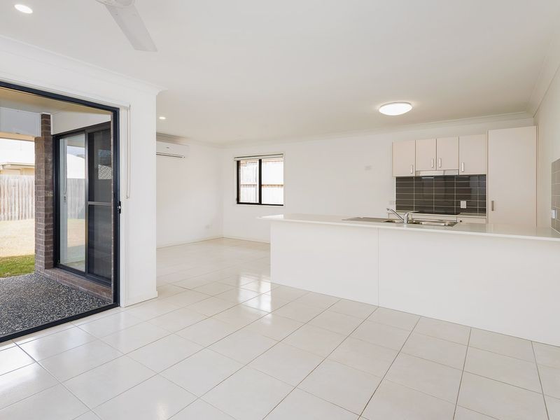 10 Ferngrove Street, Pimpama QLD 4209
